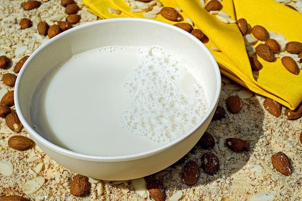 Jak roślinne produkty mleczne mogą wpłynąć na twoje zdrowie?